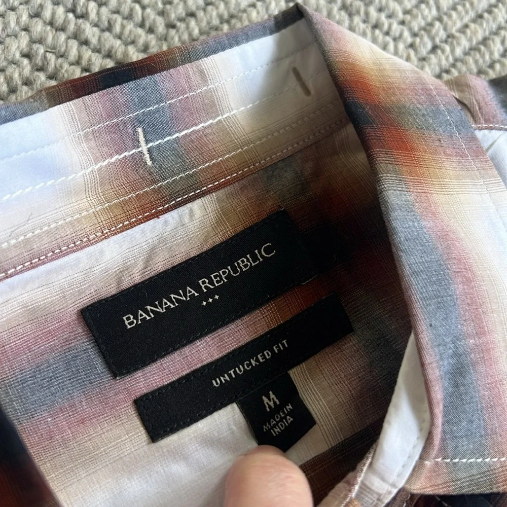 Banana Republic Plaid Button-Up Shirt